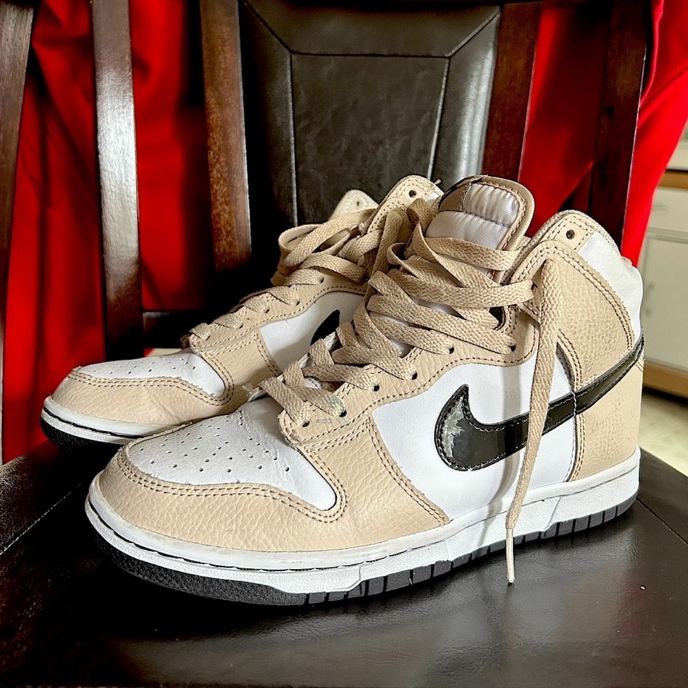 Nike Dunk High White Sanddrift Brown